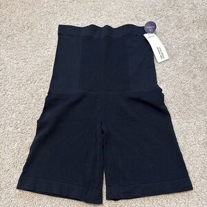NWT Empetua Women’s High Waisted Shaper Shorts